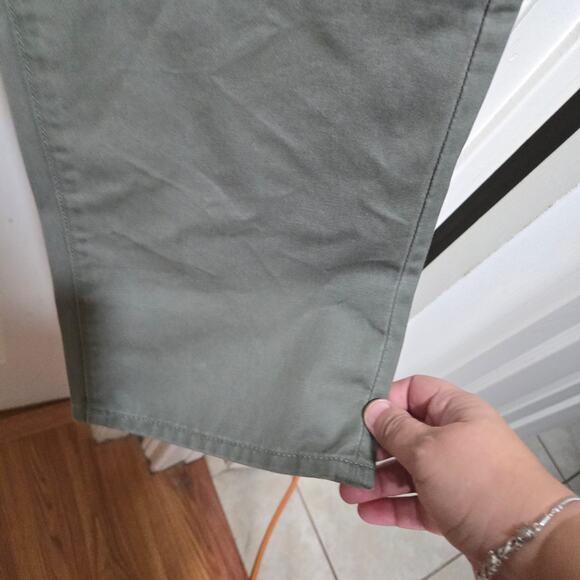 AG Men’s Olive Green Straight Leg Pants Size 32 - Picture 4 of 13